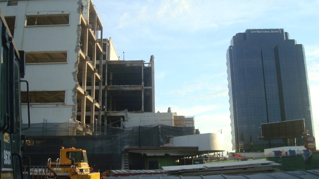 A view of the site facing Wilshire.