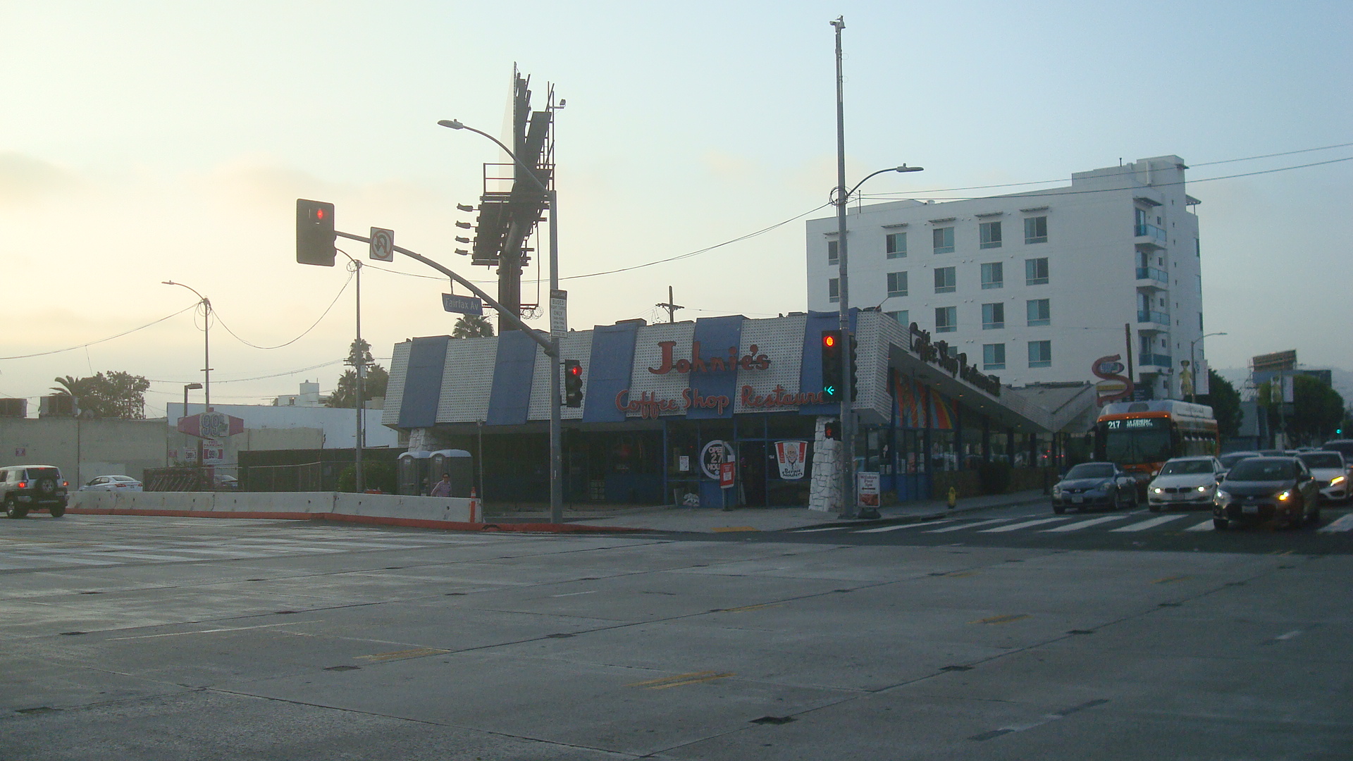 BN 10 Johnies Corner