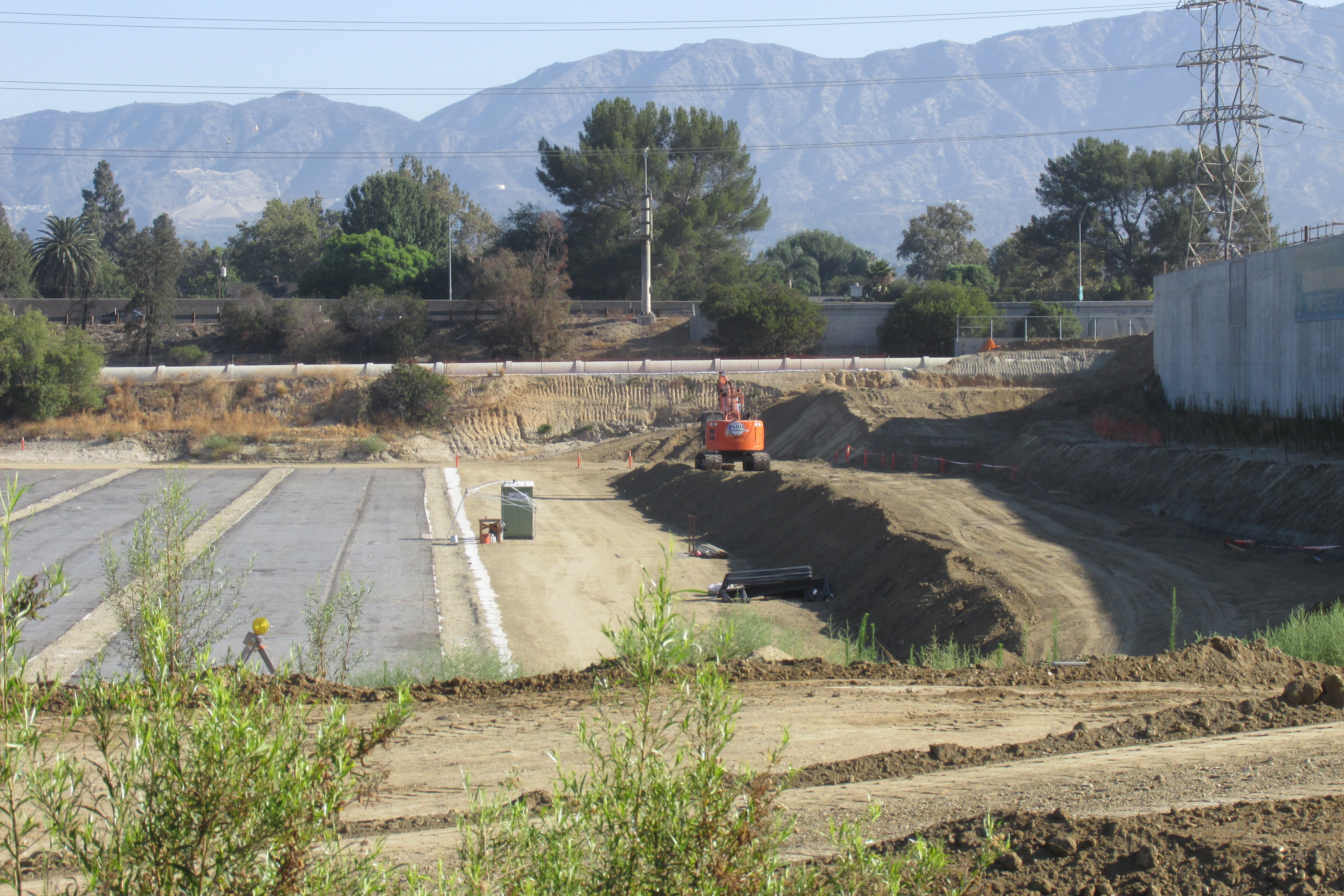 HW 32 1608 Rows Tank 1