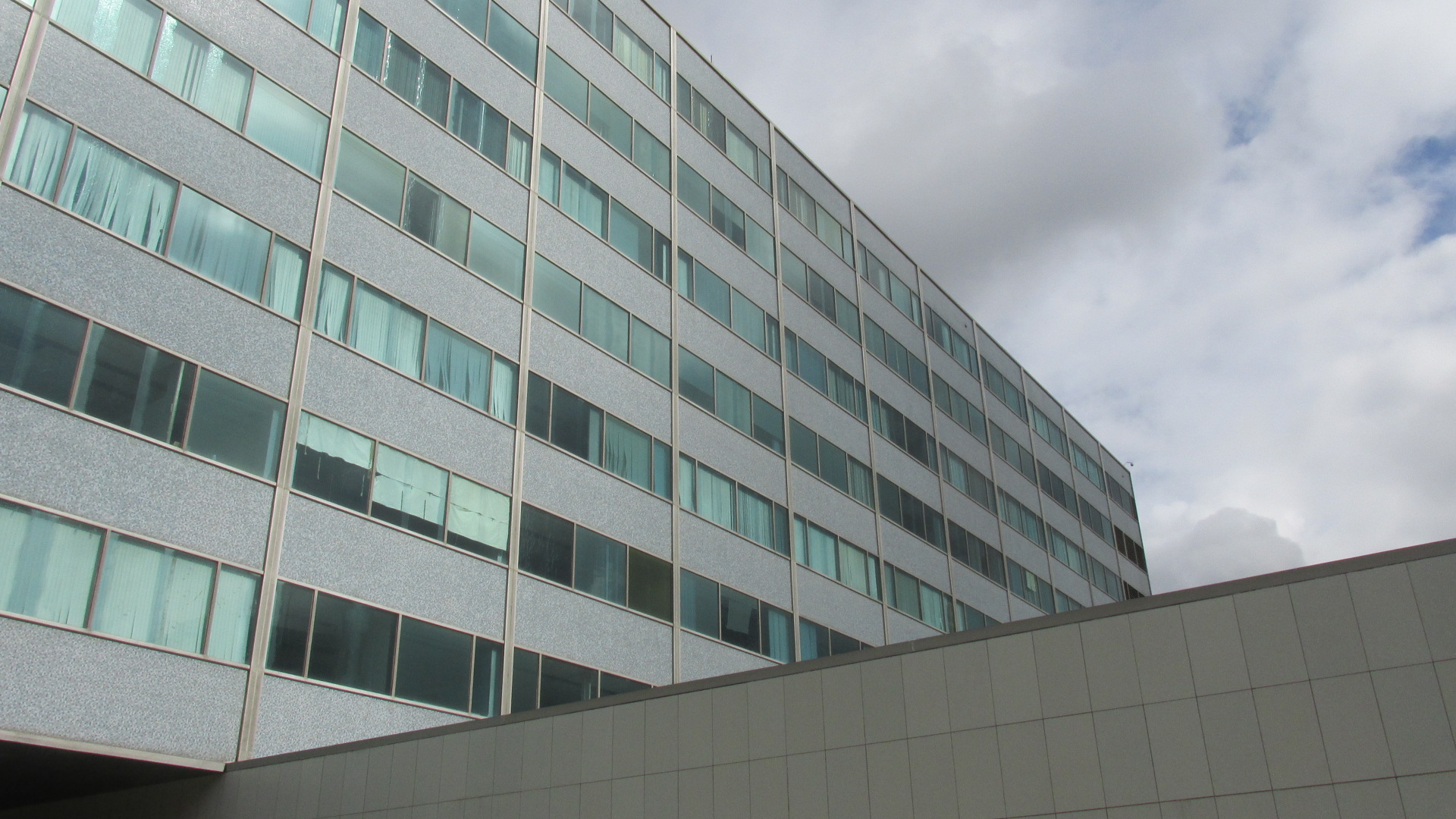 Pkr Ctr 30 Side Clouds